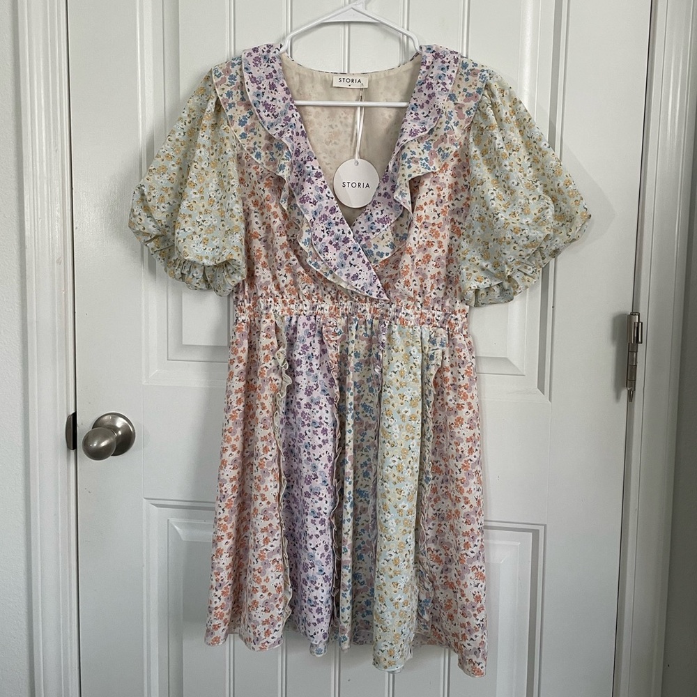 NWT - Storia Candice Floral Flouncy Dress
